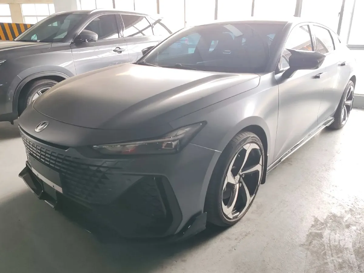 2023 ChangAn UNI-V 2.0T 233HP L4 8AT,autocango,china used car exporter,china ev exporter,chinese used car exporter,chinese used ev exporter