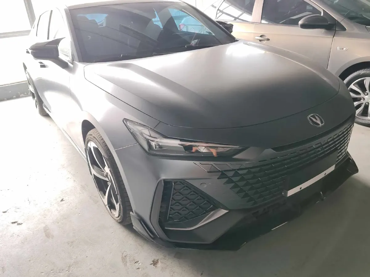 2023 ChangAn UNI-V 2.0T 233HP L4 8AT,autocango,china used car exporter,china ev exporter,chinese used car exporter,chinese used ev exporter