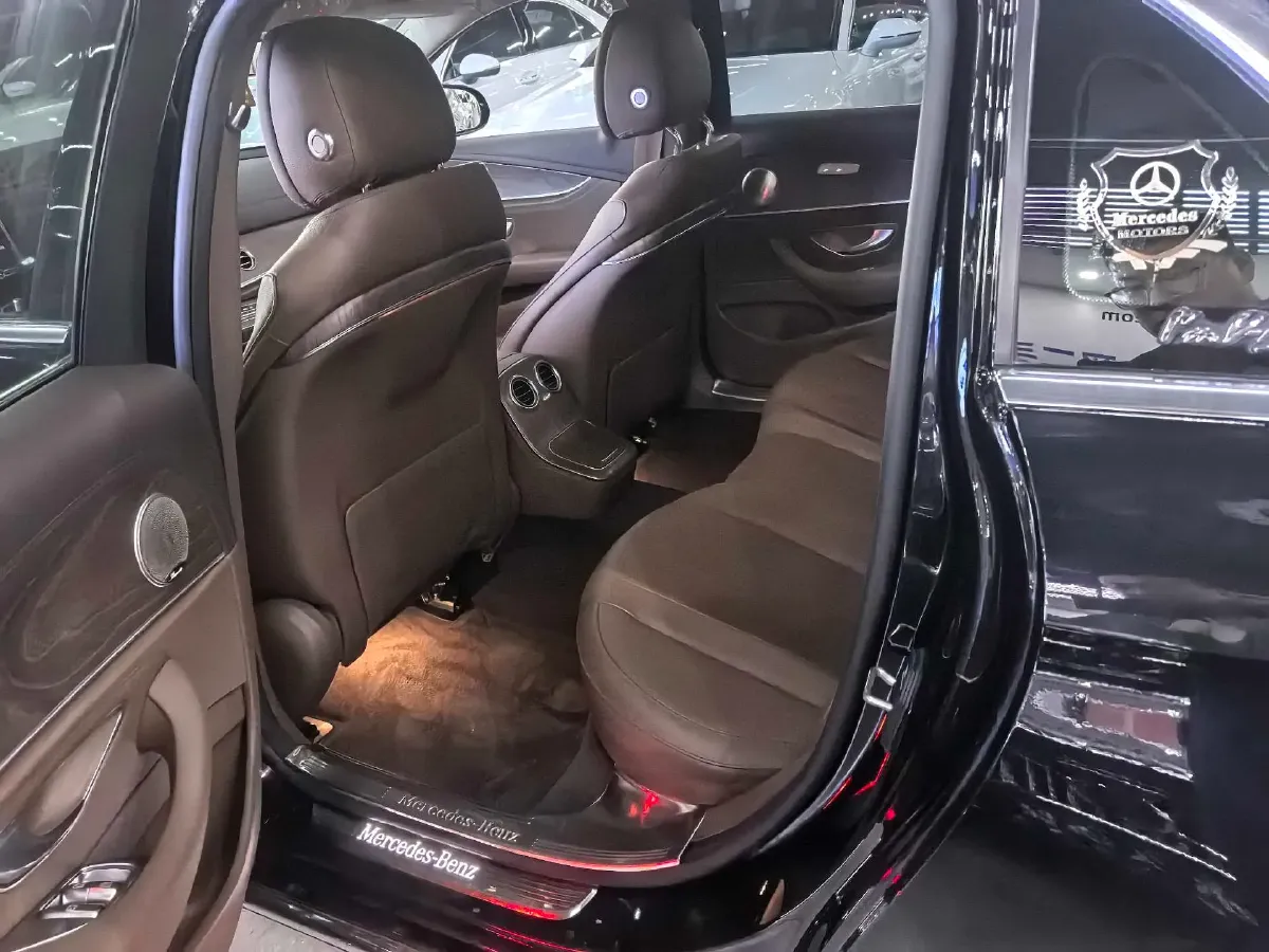 2021 Mercedes-Benz E Class 1.5T 184HP L4 9AT,autocango,china used car exporter,china ev exporter,chinese used car exporter,chinese used ev exporter