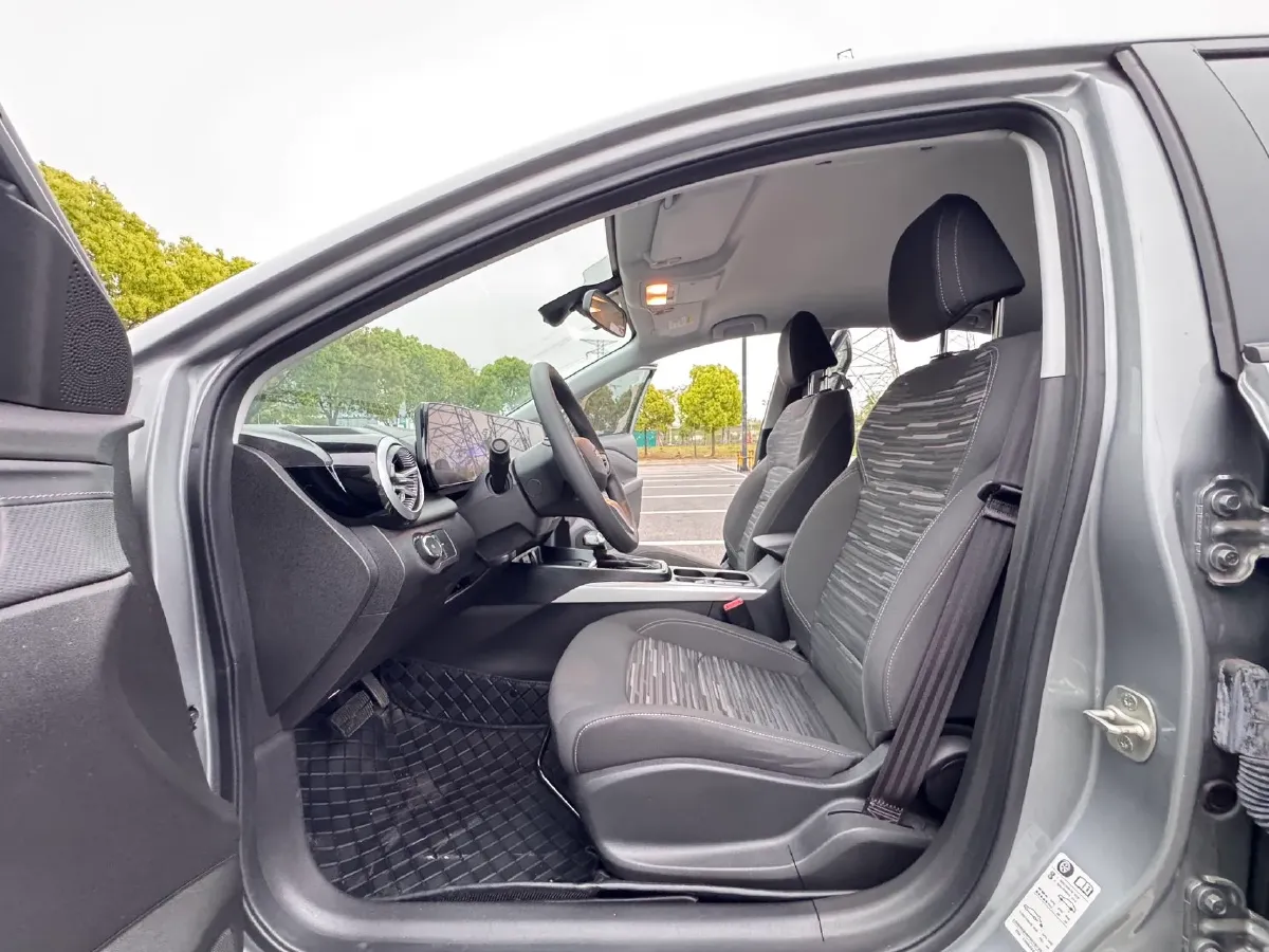 2023 Chevrolet Monza 1.5L 113HP L4 6DCT,autocango,china used car exporter,china ev exporter,chinese used car exporter,chinese used ev exporter