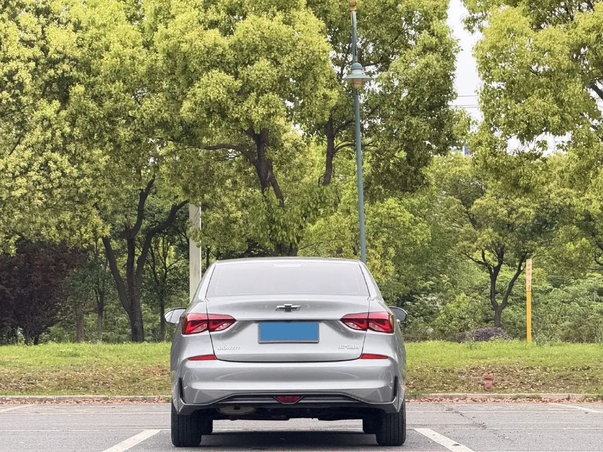 2023 Chevrolet Monza 1.5L 113HP L4 6DCT,autocango,china used car exporter,china ev exporter,chinese used car exporter,chinese used ev exporter