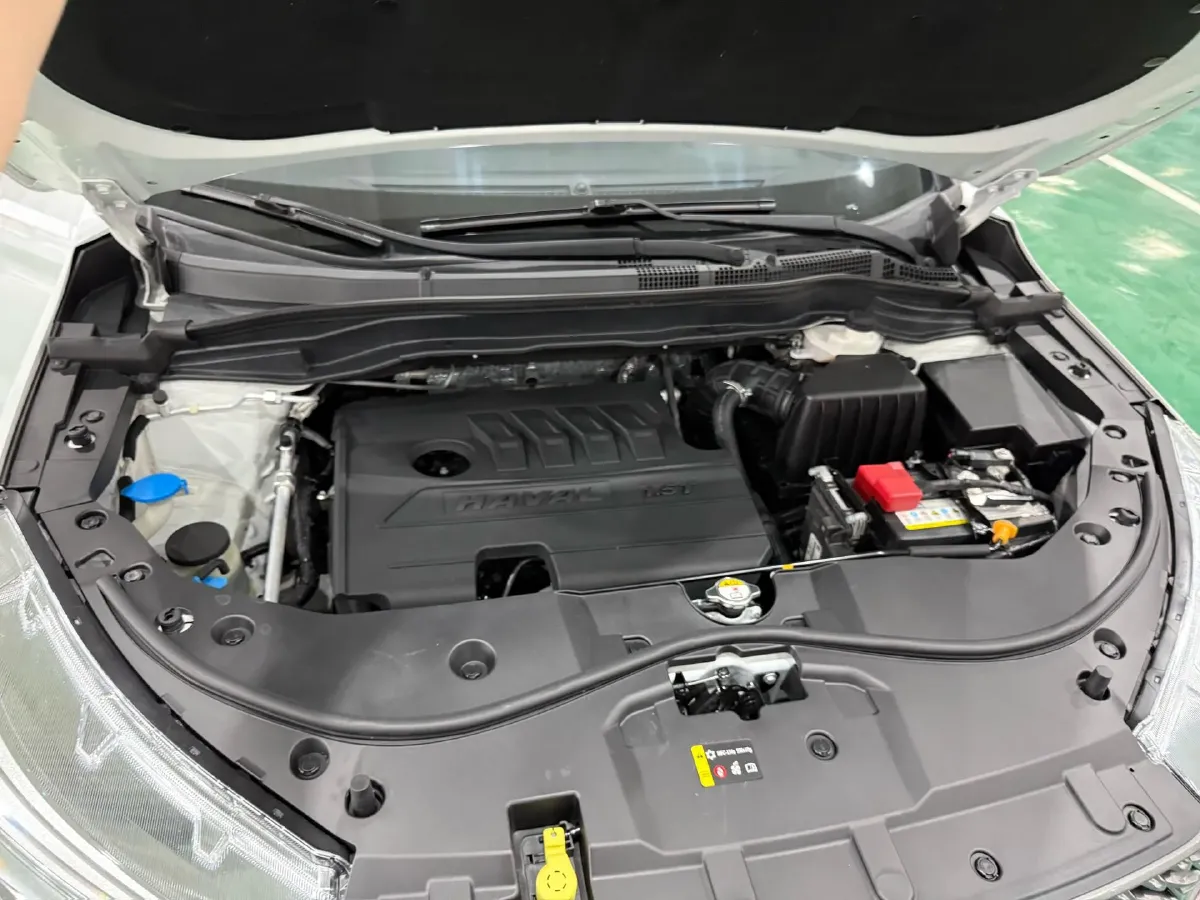 2021 Haval M6 1.5T 150HP L4 7DCT,autocango,china used car exporter,china ev exporter,chinese used car exporter,chinese used ev exporter