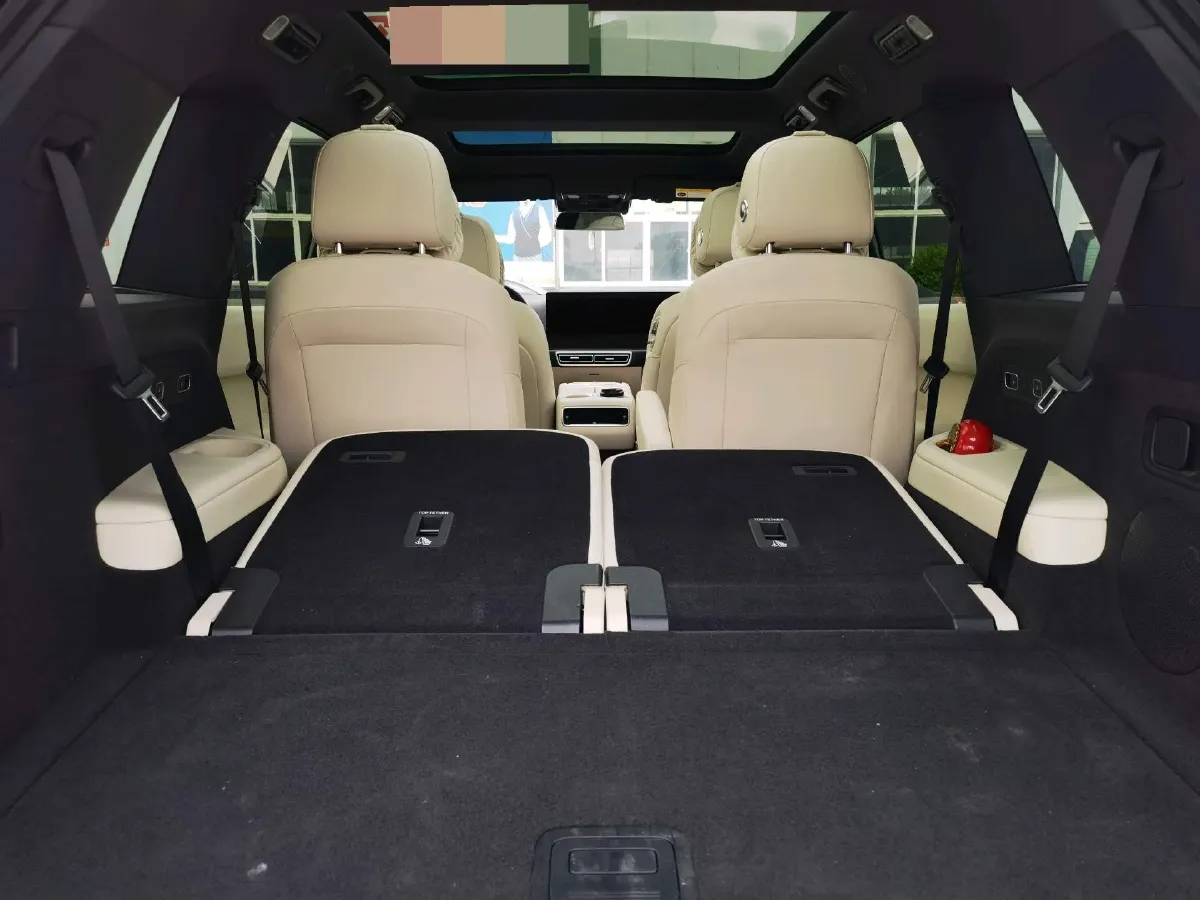 2024 Volvo S60 2.0T 197HP L4 7DCT,autocango,china used car exporter,china ev exporter,chinese used car exporter,chinese used ev exporter