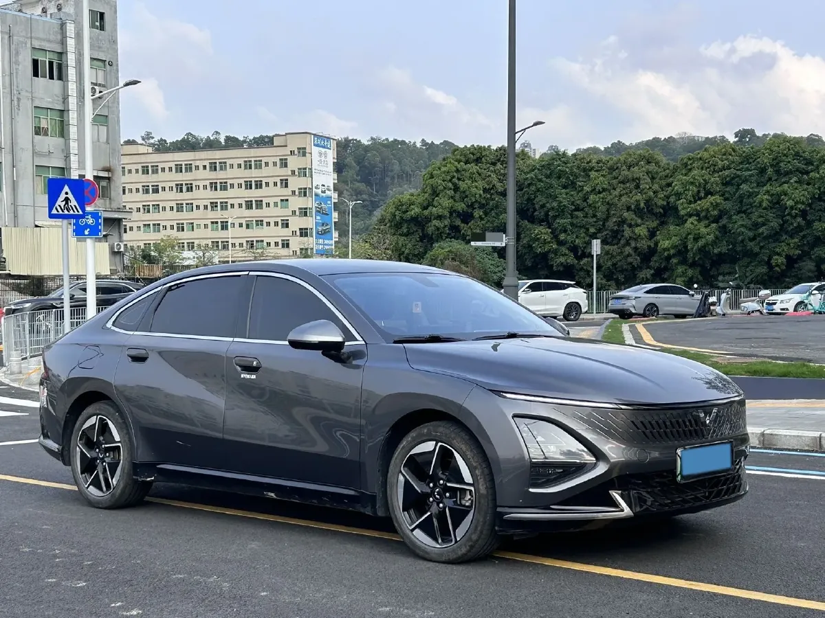 2023 WuLing XingGuang 1.5L 106HP L4 E-CVT PHEV 20.5KWH,autocango,china used car exporter,china ev exporter,chinese used car exporter,chinese used ev exporter