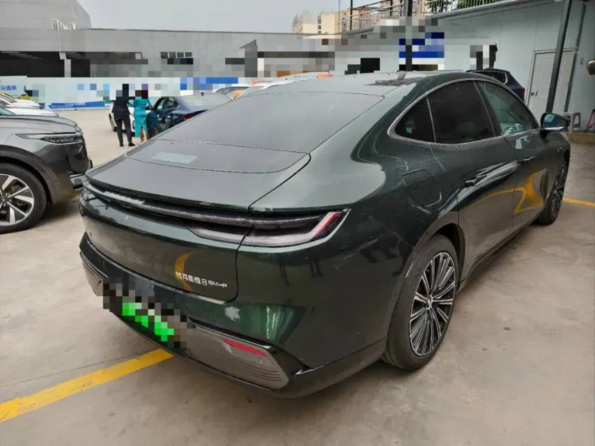 2025 Geely Galaxy Starshine 8 1.5T 163HP L4 3DHT PHEV 27.69KWH,autocango,china used car exporter,china ev exporter,chinese used car exporter,chinese used ev exporter
