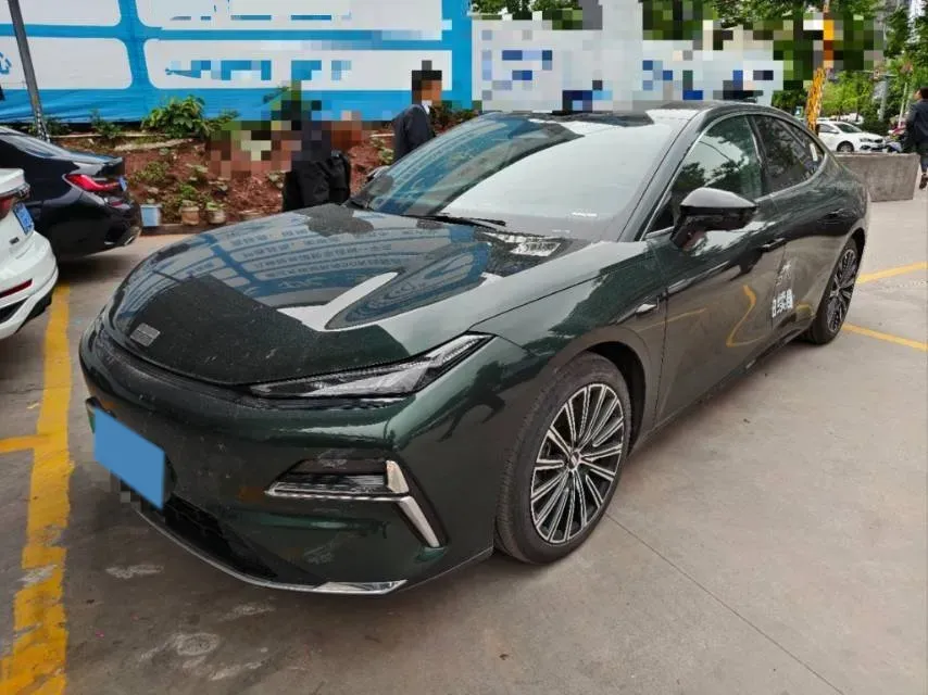 2025 Geely Galaxy Starshine 8 1.5T 163HP L4 3DHT PHEV 27.69KWH,autocango,china used car exporter,china ev exporter,chinese used car exporter,chinese used ev exporter