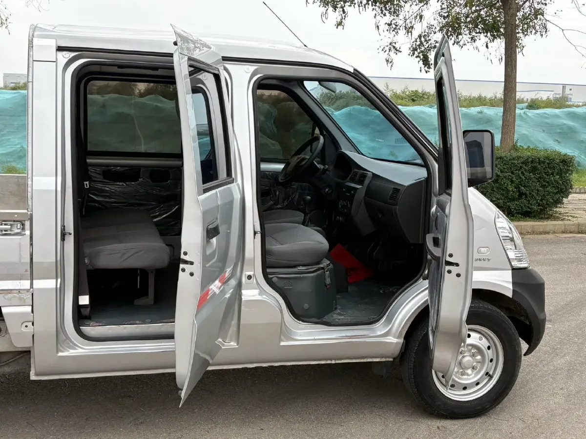 2019 WuLing RongGuang New Truck 1.5L 107HP L4 5MT,autocango,china used car exporter,china ev exporter,chinese used car exporter,chinese used ev exporter