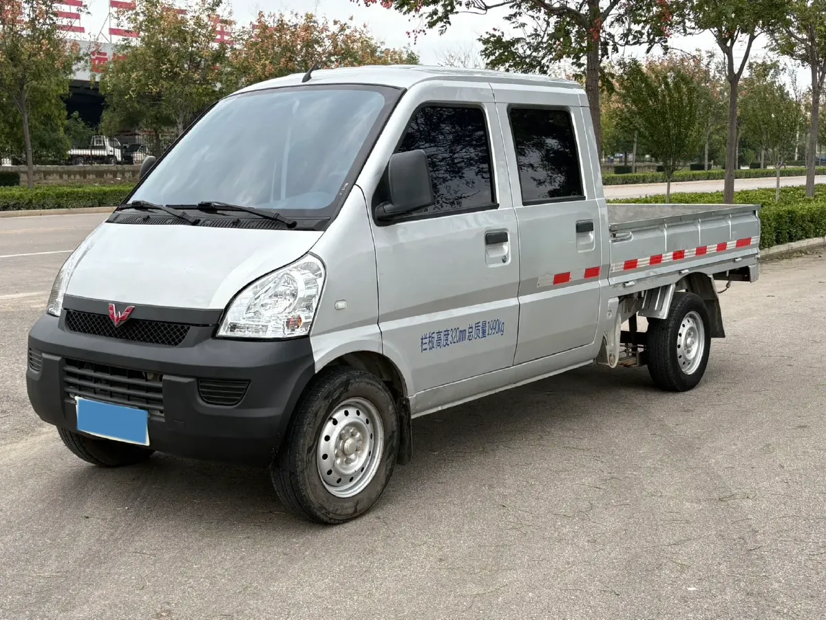2019 WuLing RongGuang New Truck 1.5L 107HP L4 5MT,autocango,china used car exporter,china ev exporter,chinese used car exporter,chinese used ev exporter