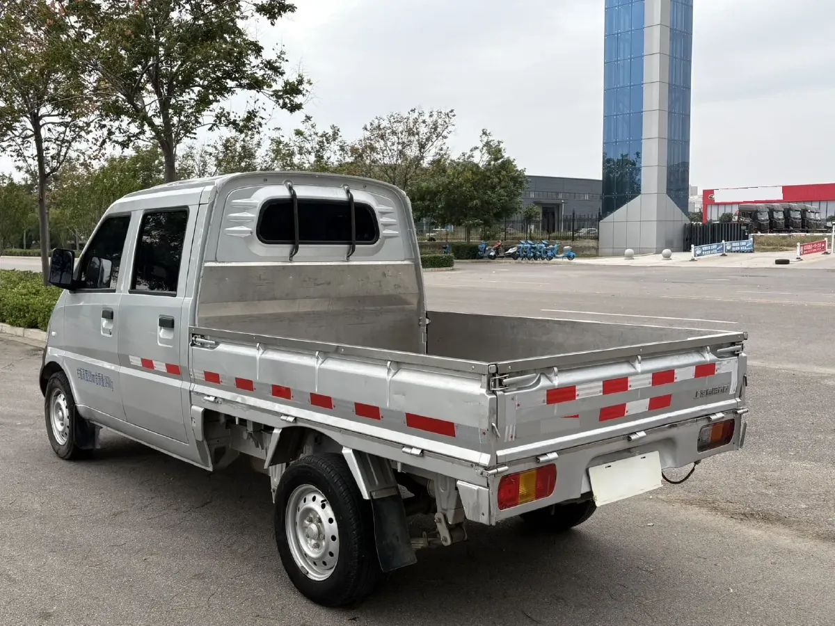 2019 WuLing RongGuang New Truck 1.5L 107HP L4 5MT,autocango,china used car exporter,china ev exporter,chinese used car exporter,chinese used ev exporter