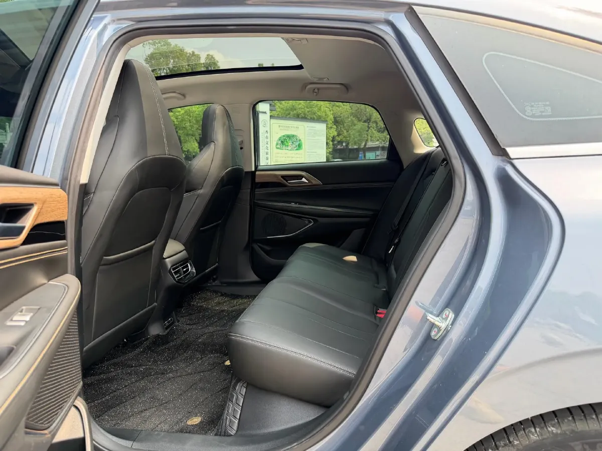 2022 Chevrolet Menlo BEV 61.1KWH,autocango,china used car exporter,china ev exporter,chinese used car exporter,chinese used ev exporter