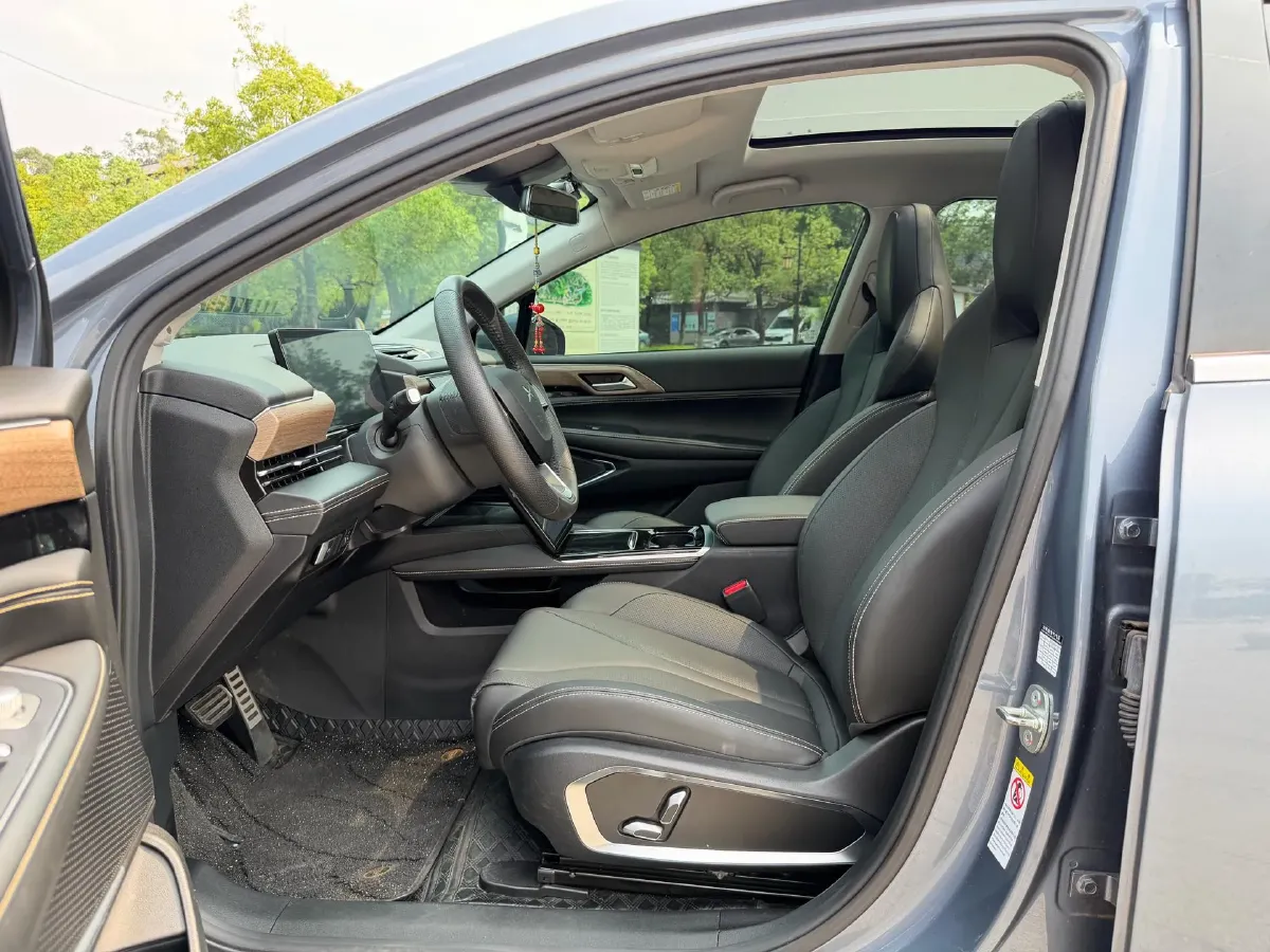 2022 Chevrolet Menlo BEV 61.1KWH,autocango,china used car exporter,china ev exporter,chinese used car exporter,chinese used ev exporter