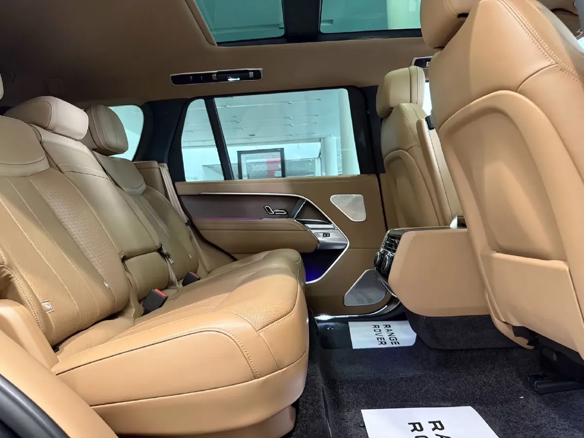 2025 Land Rover Range Rover 3.0T 400HP L6 8AT,autocango,china used car exporter,china ev exporter,chinese used car exporter,chinese used ev exporter