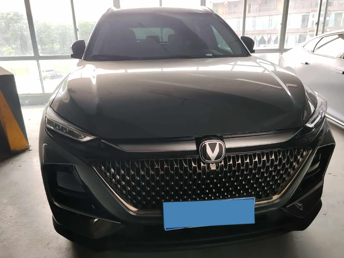 2024 ChangAn X7 PLUS 1.5T 188HP L4 7DCT,autocango,china used car exporter,china ev exporter,chinese used car exporter,chinese used ev exporter