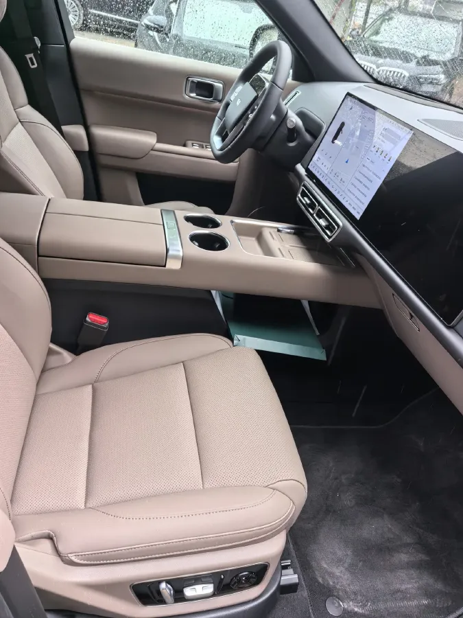 2025 Li L7 Range Extended 154HP REEV,autocango,china used car exporter,china ev exporter,chinese used car exporter,chinese used ev exporter