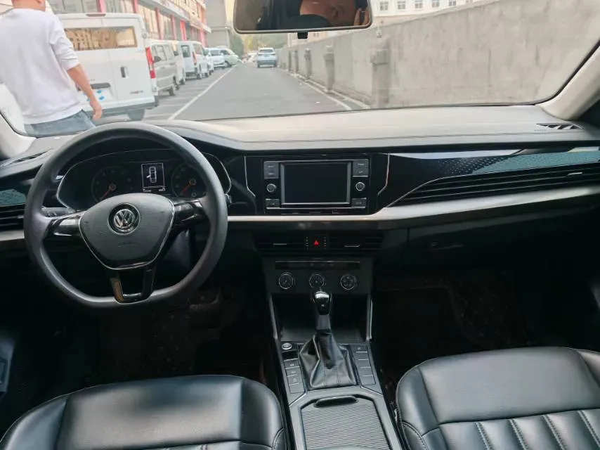 2019 Chevrolet Equinox 1.5T 180HP L4 6AT,autocango,china used car exporter,china ev exporter,chinese used car exporter,chinese used ev exporter