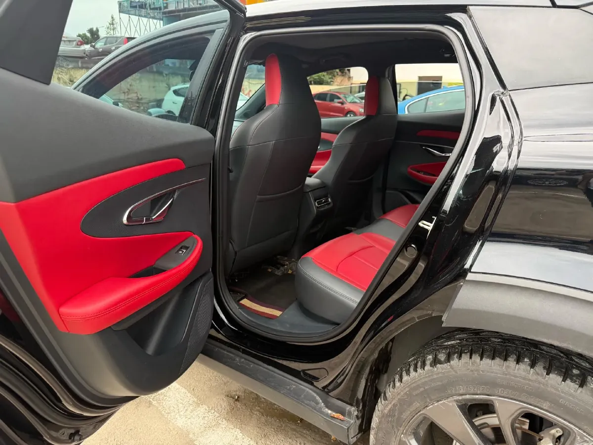 2020 ChangAn UNI-T 1.5T 180HP L4 7DCT,autocango,china used car exporter,china ev exporter,chinese used car exporter,chinese used ev exporter