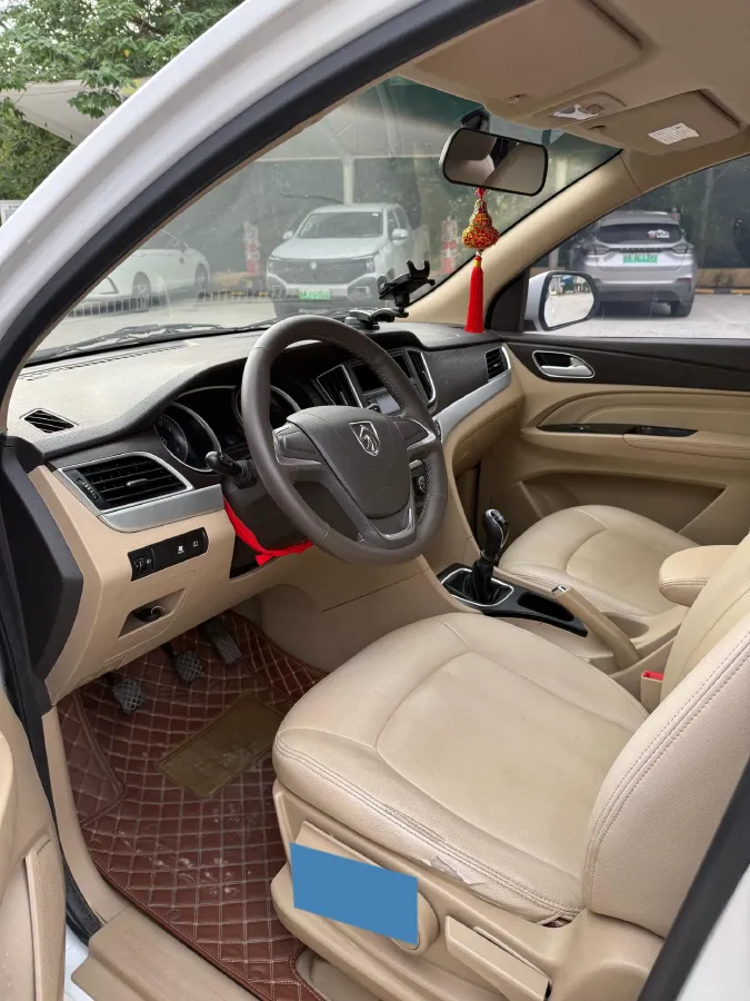 2019 BaoJun 730 1.5L 105HP L4 6MT,autocango,china used car exporter,china ev exporter,chinese used car exporter,chinese used ev exporter