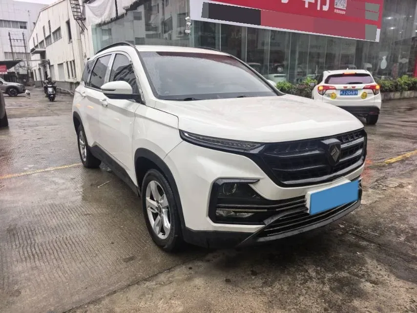 2018 BaoJun 530 1.5T 150HP L4 6MT,autocango,china used car exporter,china ev exporter,chinese used car exporter,chinese used ev exporter