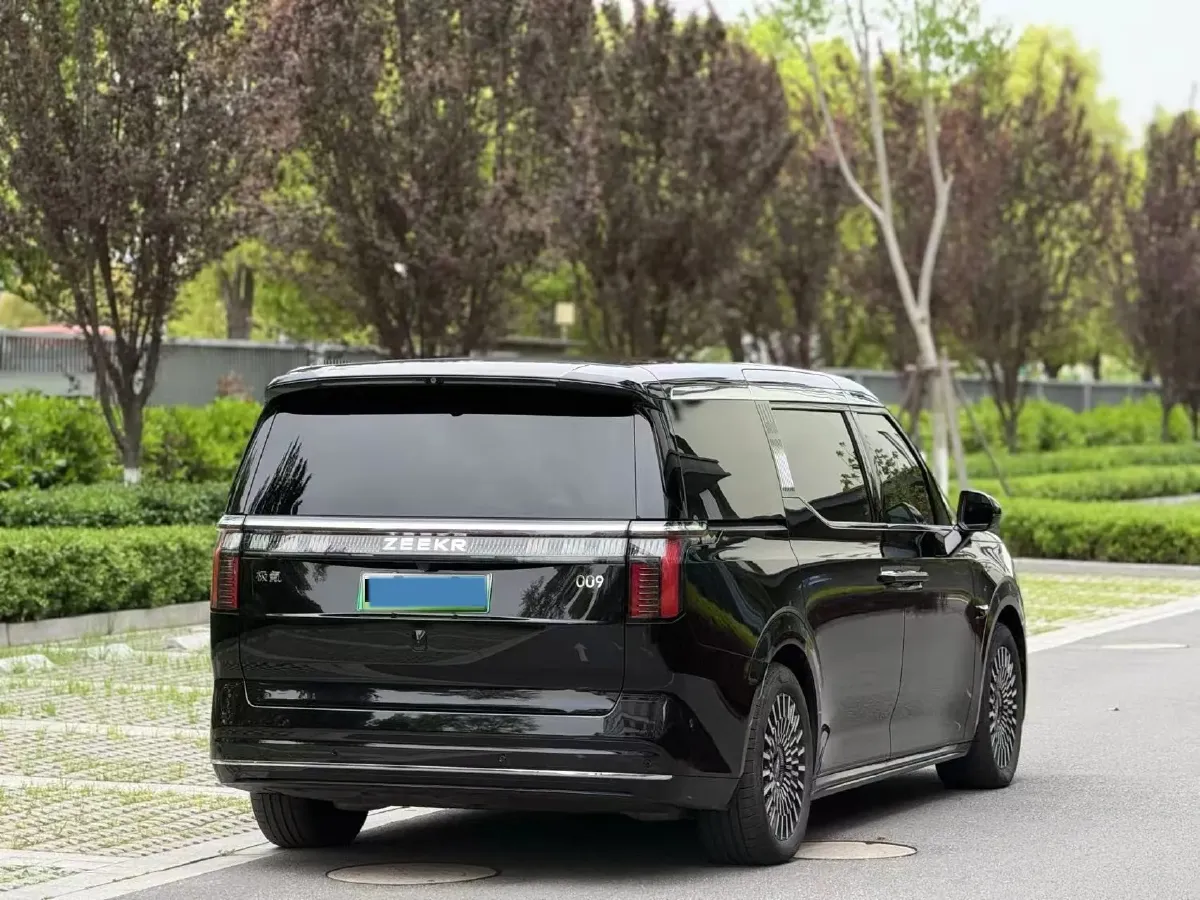 2024 Zeekr 009 BEV 108KWH,autocango,china used car exporter,china ev exporter,chinese used car exporter,chinese used ev exporter
