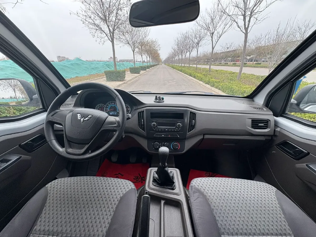 2023 WuLing RongGuang New Truck 2.0L 136HP L4 5MT,autocango,china used car exporter,china ev exporter,chinese used car exporter,chinese used ev exporter