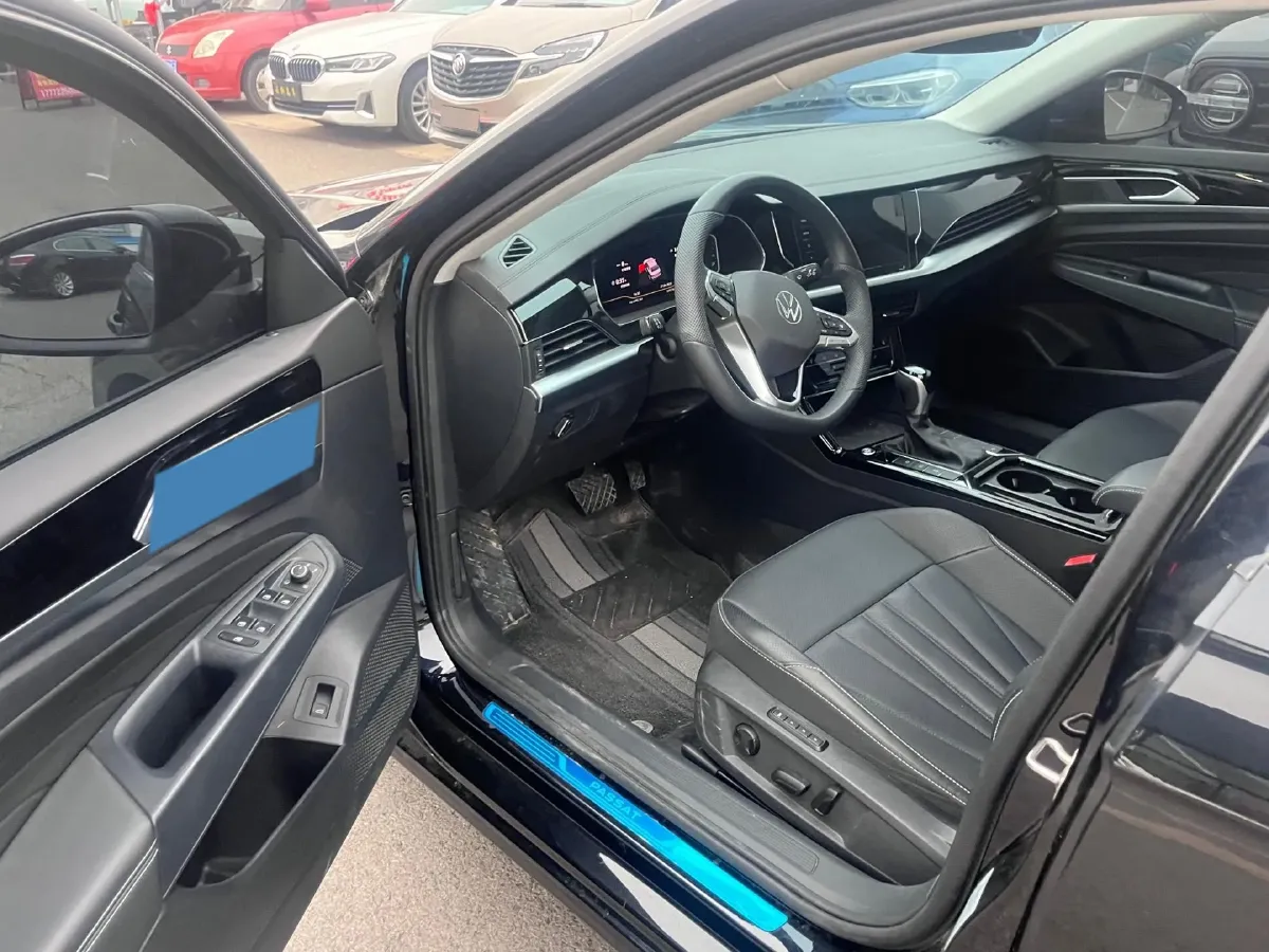 2025 Volkswagen Passat 2.0T 220HP L4 7DCT,autocango,china used car exporter,china ev exporter,chinese used car exporter,chinese used ev exporter