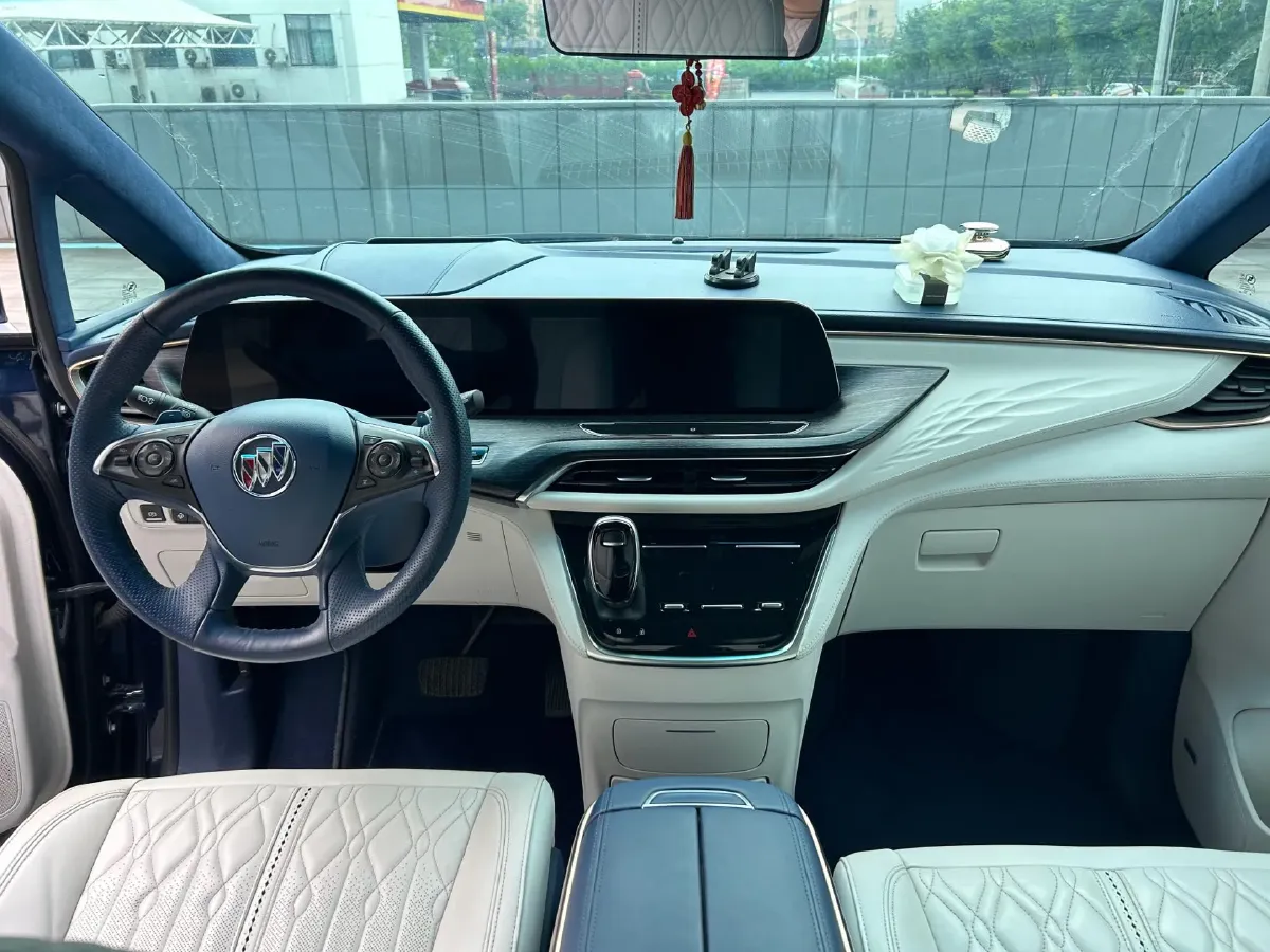 2022 Buick GL8 2.0T 237HP L4 9AT,autocango,china used car exporter,china ev exporter,chinese used car exporter,chinese used ev exporter