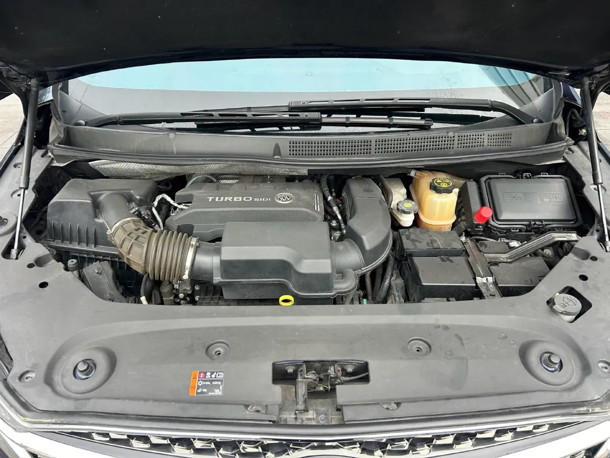 2022 Buick GL8 2.0T 237HP L4 9AT,autocango,china used car exporter,china ev exporter,chinese used car exporter,chinese used ev exporter