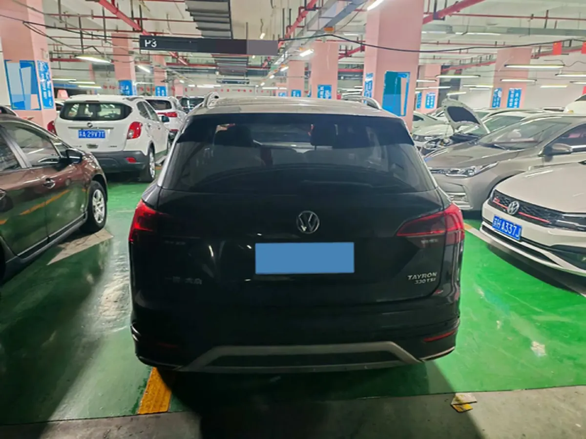 2019 Jeep Cherokee 2.0T 234HP L4 9AT,autocango,china used car exporter,china ev exporter,chinese used car exporter,chinese used ev exporter
