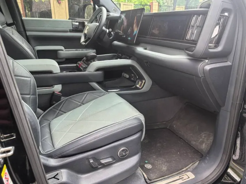 2023 FangChengBao Bao 5 1.5T 194HP L4 E-CVT PHEV 31.8KWH,autocango,china used car exporter,china ev exporter,chinese used car exporter,chinese used ev exporter