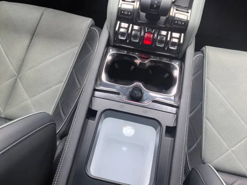 2023 FangChengBao Bao 5 1.5T 194HP L4 E-CVT PHEV 31.8KWH,autocango,china used car exporter,china ev exporter,chinese used car exporter,chinese used ev exporter