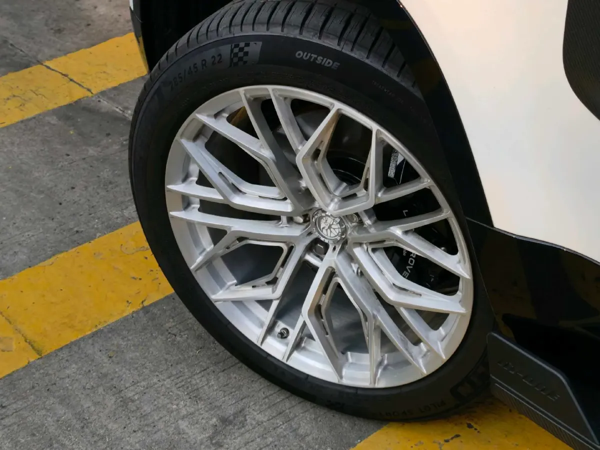 2024 Land Rover Defender 5.0T 525HP V8 8AT,autocango,china used car exporter,china ev exporter,chinese used car exporter,chinese used ev exporter