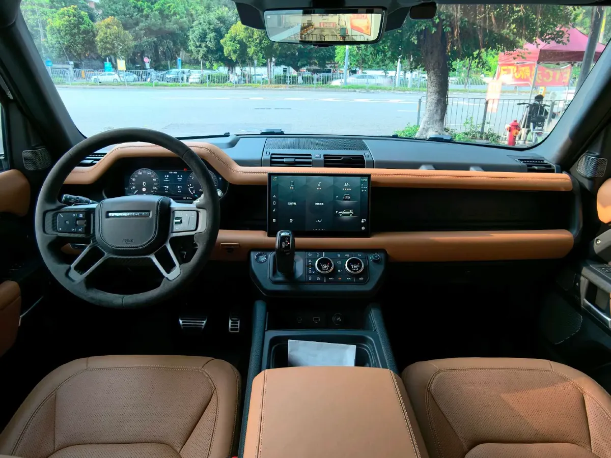 2024 Land Rover Defender 5.0T 525HP V8 8AT,autocango,china used car exporter,china ev exporter,chinese used car exporter,chinese used ev exporter