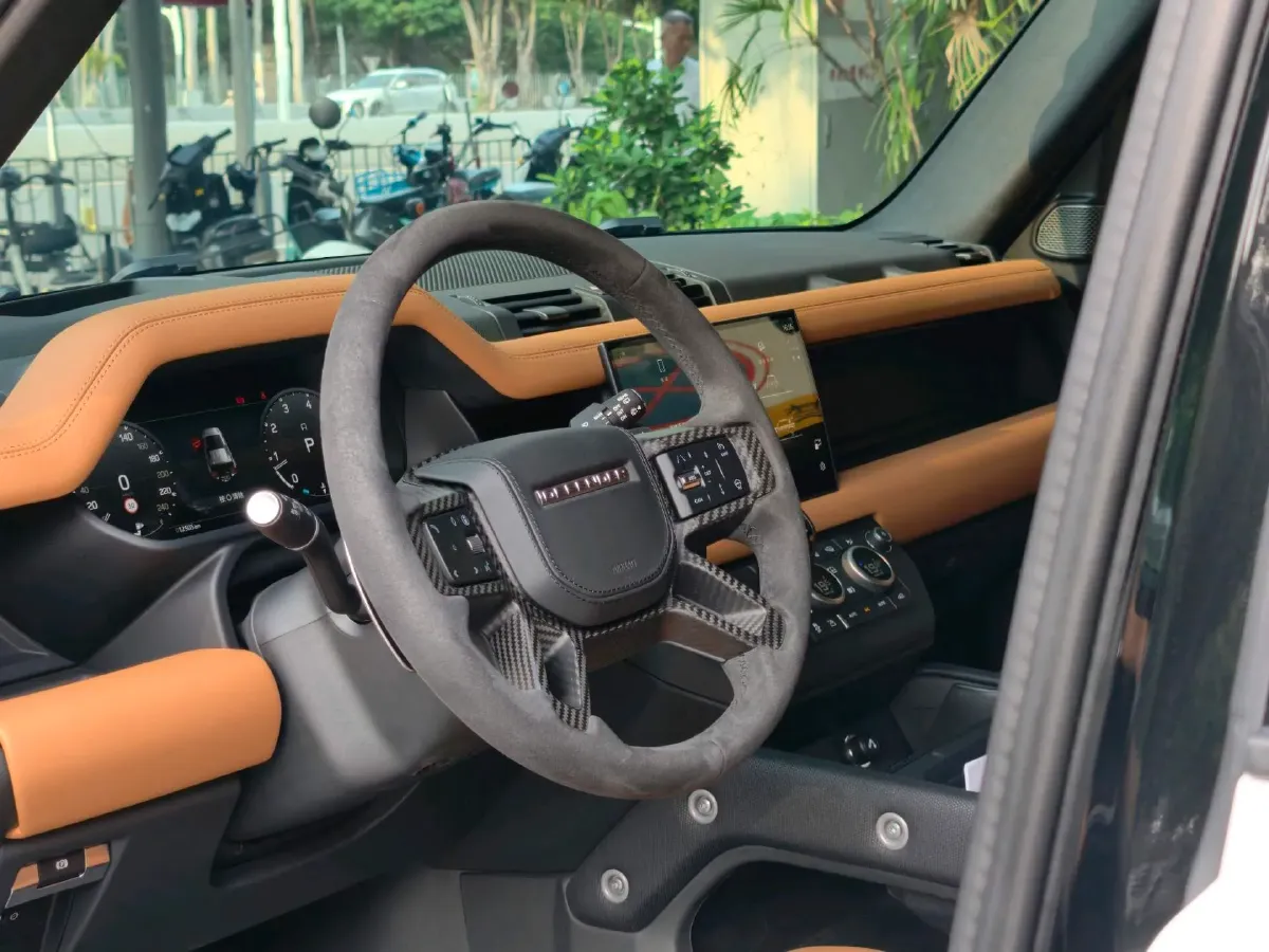 2024 Land Rover Defender 5.0T 525HP V8 8AT,autocango,china used car exporter,china ev exporter,chinese used car exporter,chinese used ev exporter