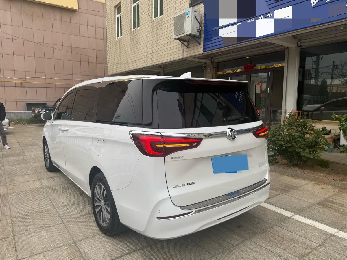 2020 Buick GL8 2.0T 237HP L4 9AT,autocango,china used car exporter,china ev exporter,chinese used car exporter,chinese used ev exporter