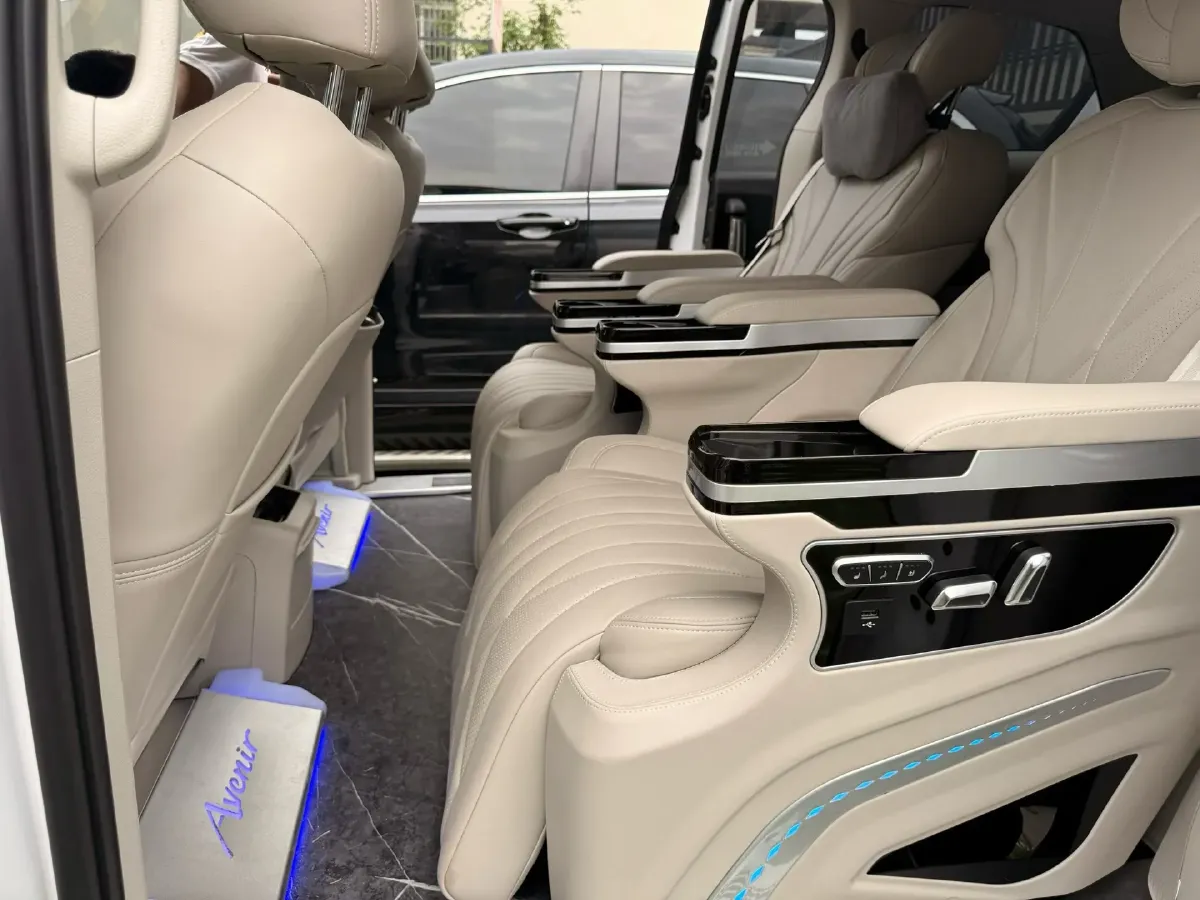 2023 Buick GL8 2.0T 237HP L4 9AT,autocango,china used car exporter,china ev exporter,chinese used car exporter,chinese used ev exporter