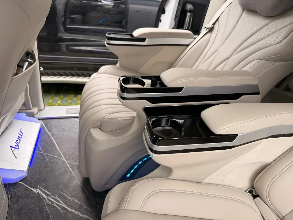 2023 Buick GL8 2.0T 237HP L4 9AT,autocango,china used car exporter,china ev exporter,chinese used car exporter,chinese used ev exporter