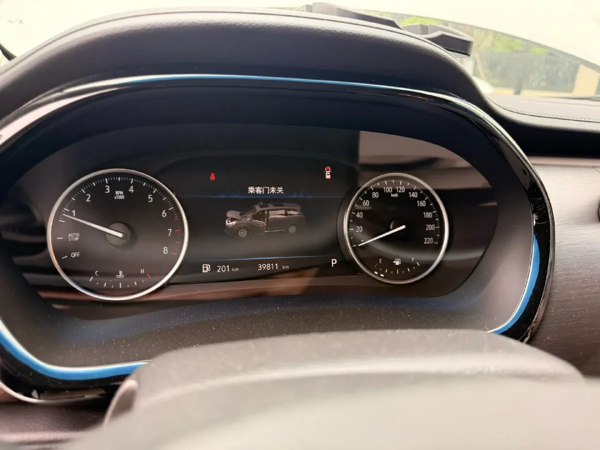 2023 Buick GL8 2.0T 237HP L4 9AT,autocango,china used car exporter,china ev exporter,chinese used car exporter,chinese used ev exporter