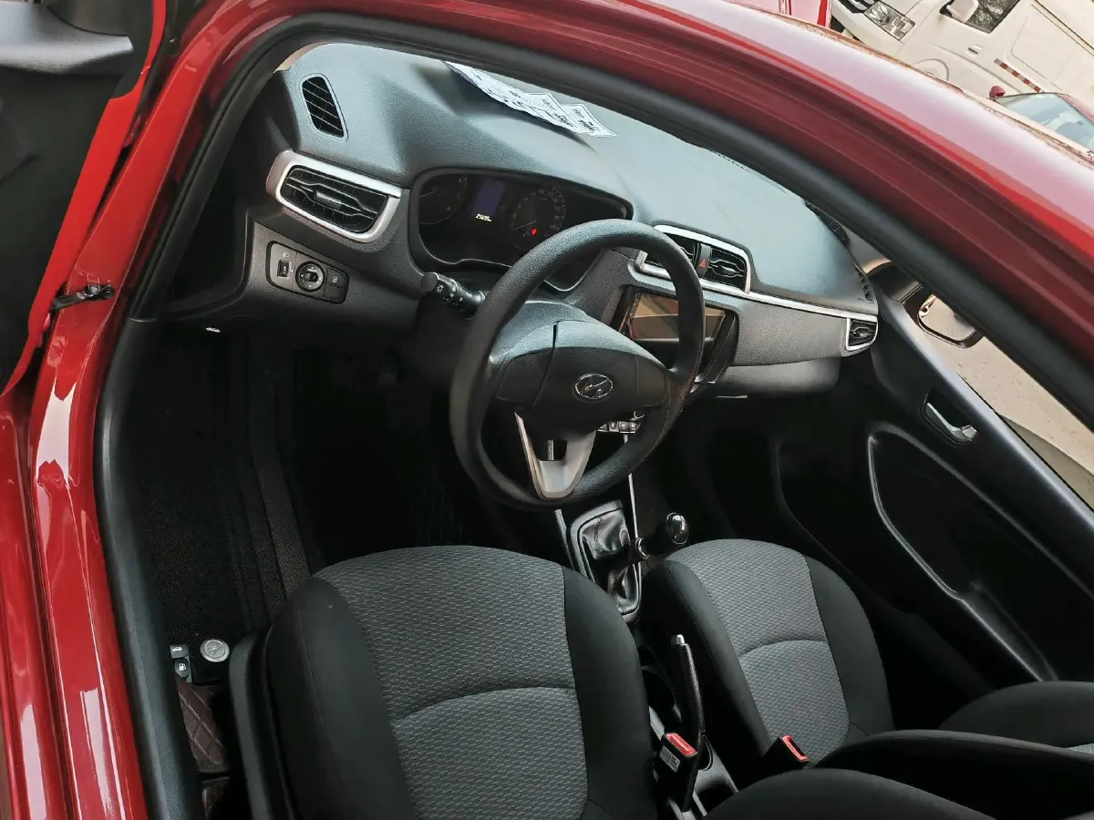 2017 Hyundai Reina 1.4L 95HP L4 5MT,autocango,china used car exporter,china ev exporter,chinese used car exporter,chinese used ev exporter