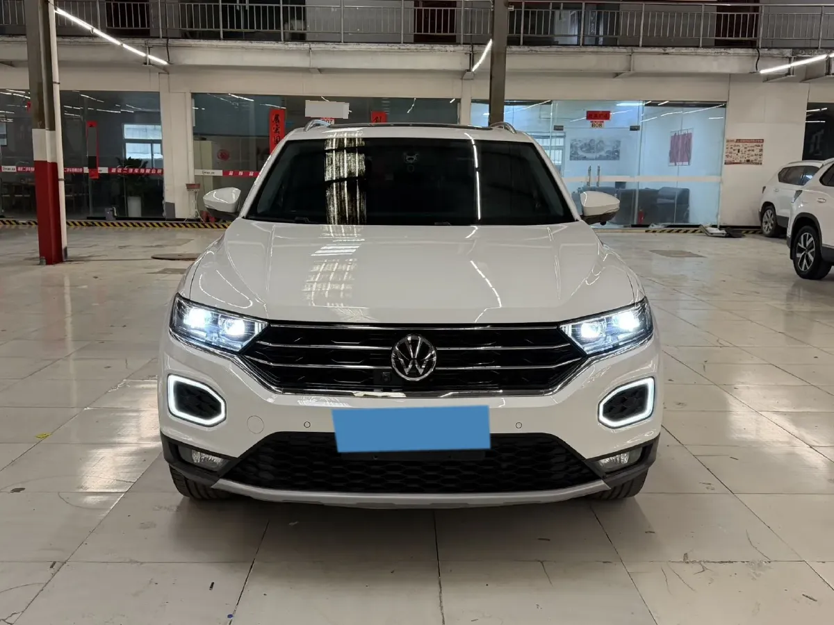 2022 Volkswagen T-Roc 1.4T 150HP L4 7DCT,autocango,china used car exporter,china ev exporter,chinese used car exporter,chinese used ev exporter