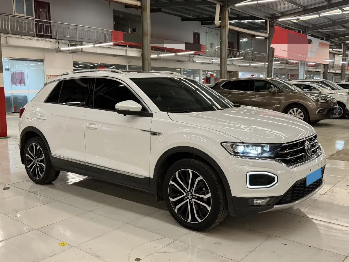 2022 Volkswagen T-Roc 1.4T 150HP L4 7DCT,autocango,china used car exporter,china ev exporter,chinese used car exporter,chinese used ev exporter