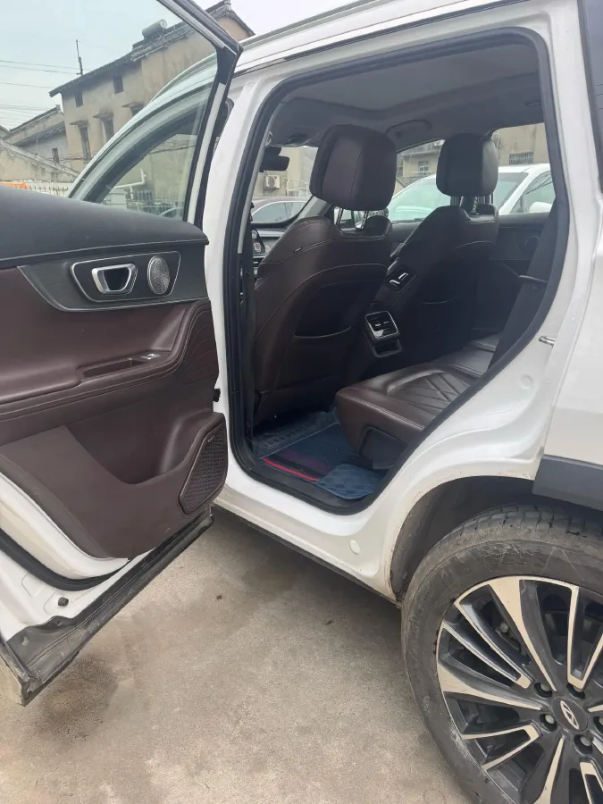 2022 Chery Tiggo 8 PRO 2.0T 254HP L4 7DCT,autocango,china used car exporter,china ev exporter,chinese used car exporter,chinese used ev exporter
