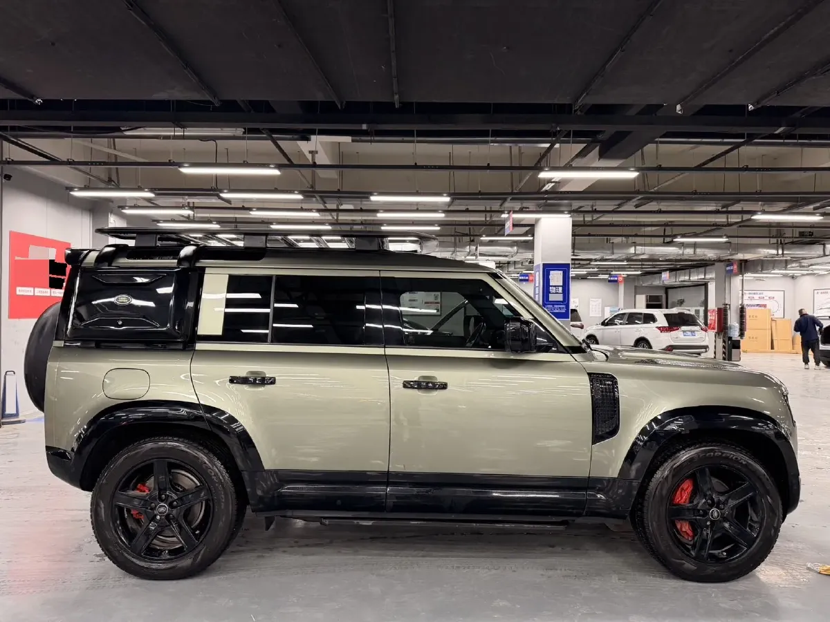 2021 Land Rover Defender 3.0T 400HP L6 8AT,autocango,china used car exporter,china ev exporter,chinese used car exporter,chinese used ev exporter