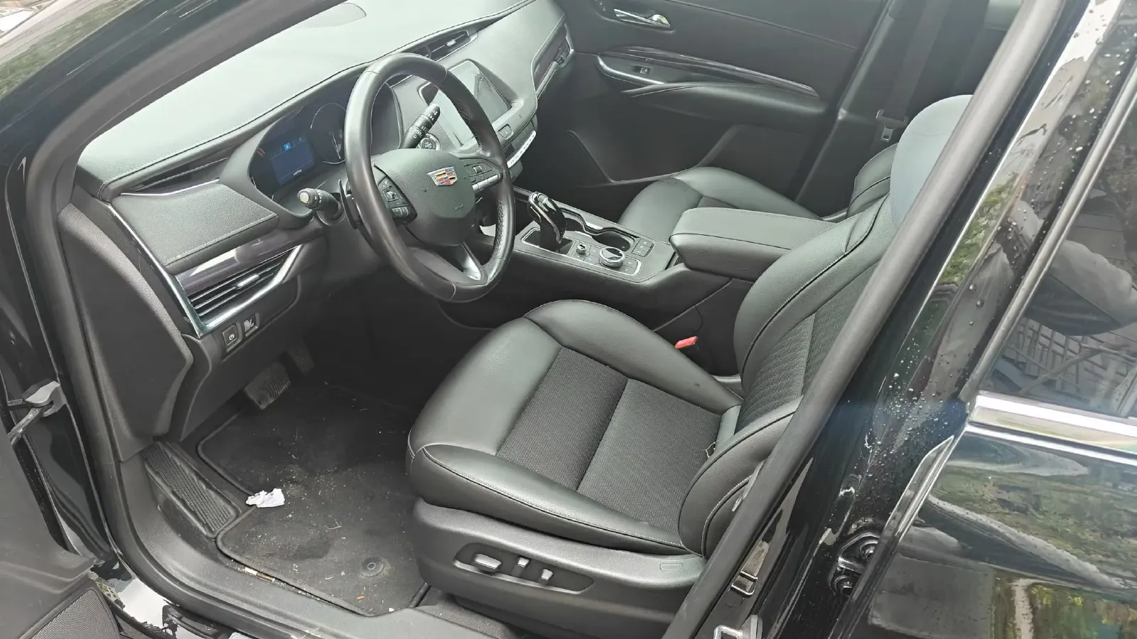 2020 Cadillac XT4 2.0T 241HP L4 9AT,autocango,china used car exporter,china ev exporter,chinese used car exporter,chinese used ev exporter