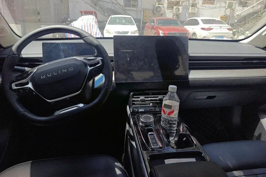2023 WuLing XingGuang 1.5L 106HP L4 E-CVT PHEV 20.5KWH,autocango,china used car exporter,china ev exporter,chinese used car exporter,chinese used ev exporter