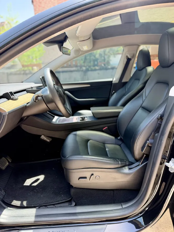 2022 Tesla Model Y BEV 60KWH,autocango,china used car exporter,china ev exporter,chinese used car exporter,chinese used ev exporter