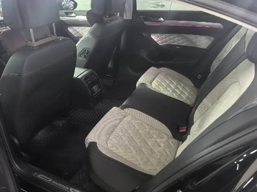 2023 Volkswagen Magotan 2.0T 186HP L4 7DCT,autocango,china used car exporter,china ev exporter,chinese used car exporter,chinese used ev exporter