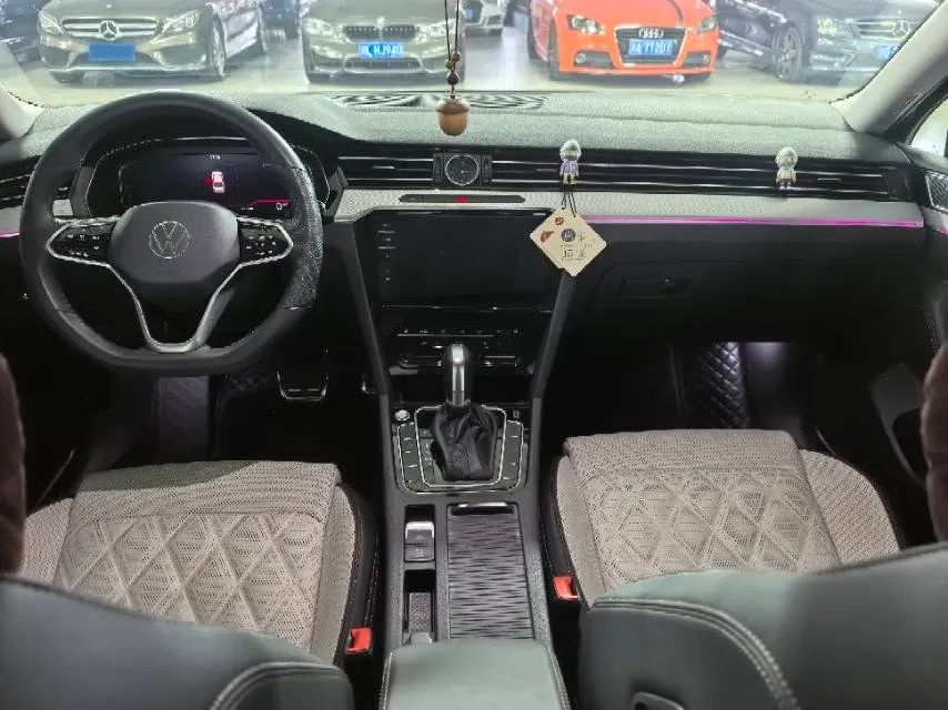 2023 Volkswagen Magotan 2.0T 186HP L4 7DCT,autocango,china used car exporter,china ev exporter,chinese used car exporter,chinese used ev exporter