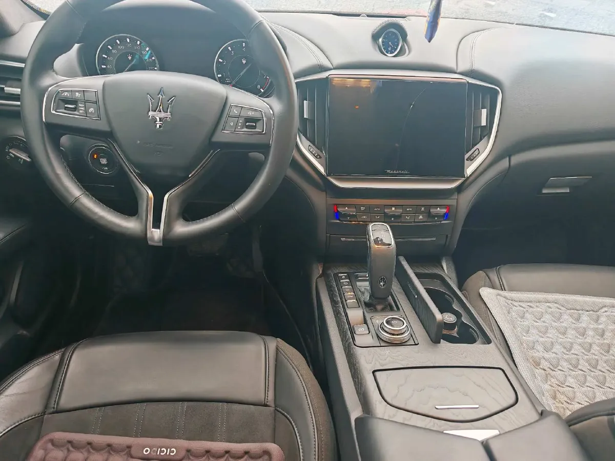 2022 Audi Q7 2.0T 245HP L4 8AT,autocango,china used car exporter,china ev exporter,chinese used car exporter,chinese used ev exporter