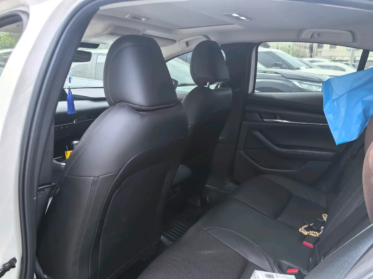 2022 Mazda 3 Axela 1.5L 117HP L4 6AT,autocango,china used car exporter,china ev exporter,chinese used car exporter,chinese used ev exporter