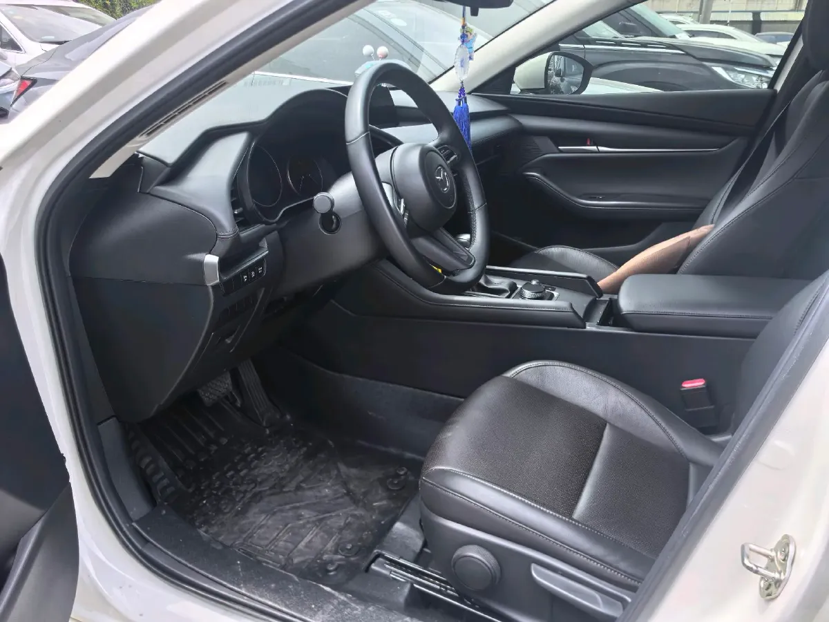 2022 Mazda 3 Axela 1.5L 117HP L4 6AT,autocango,china used car exporter,china ev exporter,chinese used car exporter,chinese used ev exporter